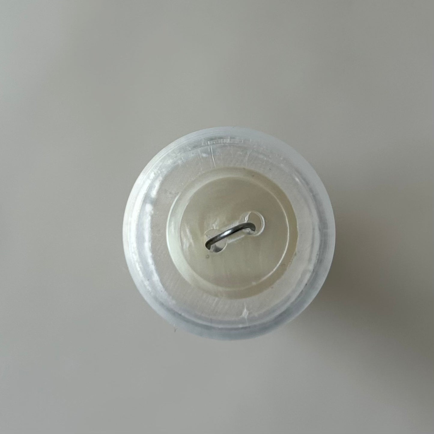 Buttons: Cream Shiny (Shell Like) Button 11.5mm