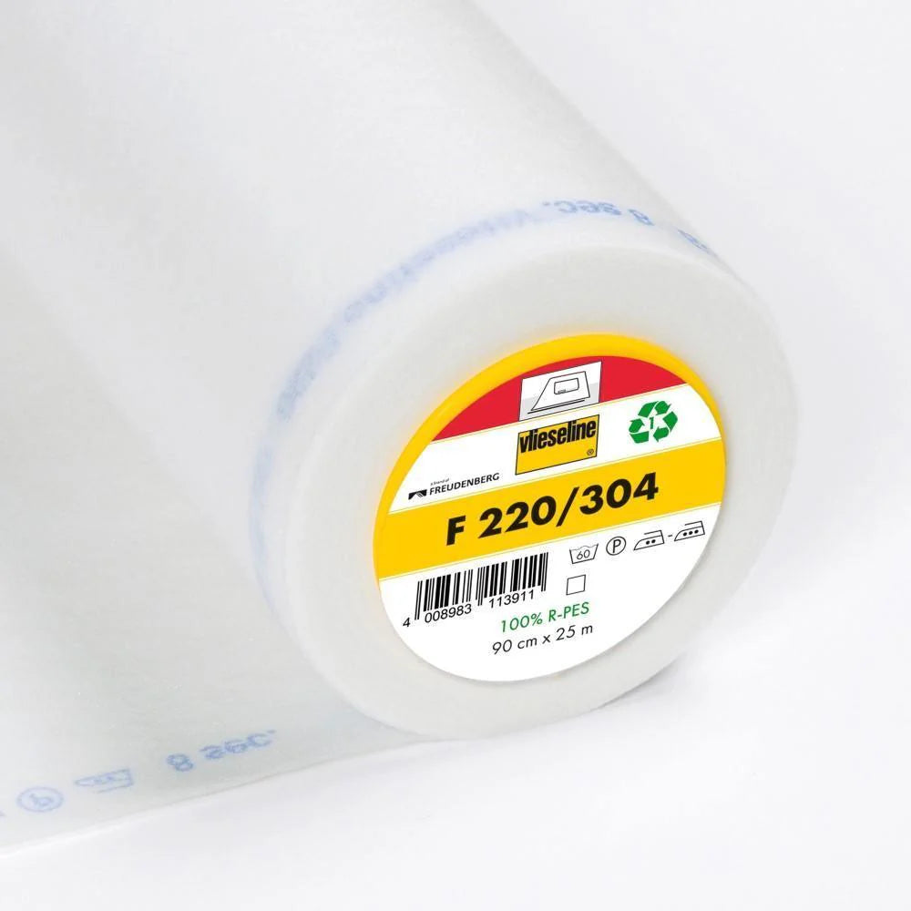 Vlieseline Interlining: H220/304 Medium, Iron-on (W 90cm) White