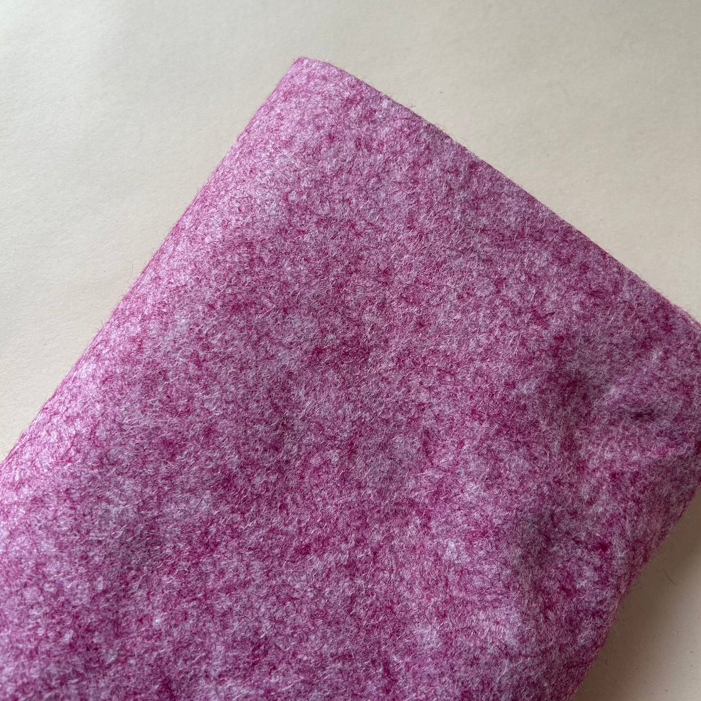 Felt: Wool Mix 92cm wide: Marl Effect: Fuschia